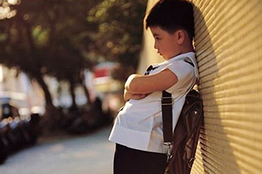 10歲小孩不愿上學怎么辦
