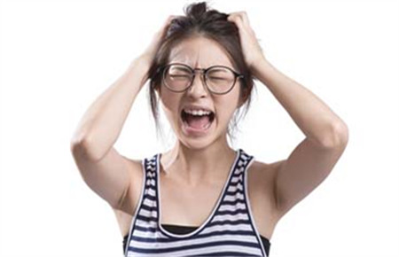 18歲女孩子叛逆怎么解決