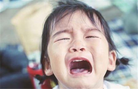10歲孩子一說就哭的心理分析