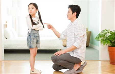 自私的小孩子都有什么表現(xiàn)