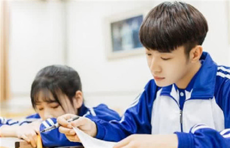 發現孩子高中談戀愛家長應該怎么辦