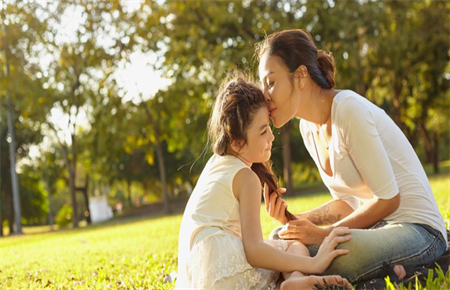 小朋友攀比家長(zhǎng)應(yīng)該怎樣教育