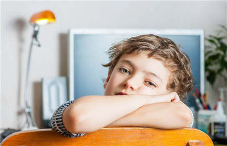 9歲男孩脾氣暴躁易怒怎么辦