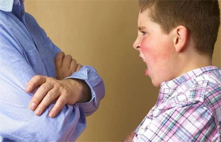 9歲小孩脾氣暴躁易怒的原因