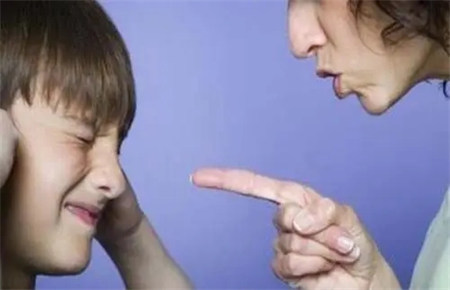 如何正確引導(dǎo)叛逆的孩子