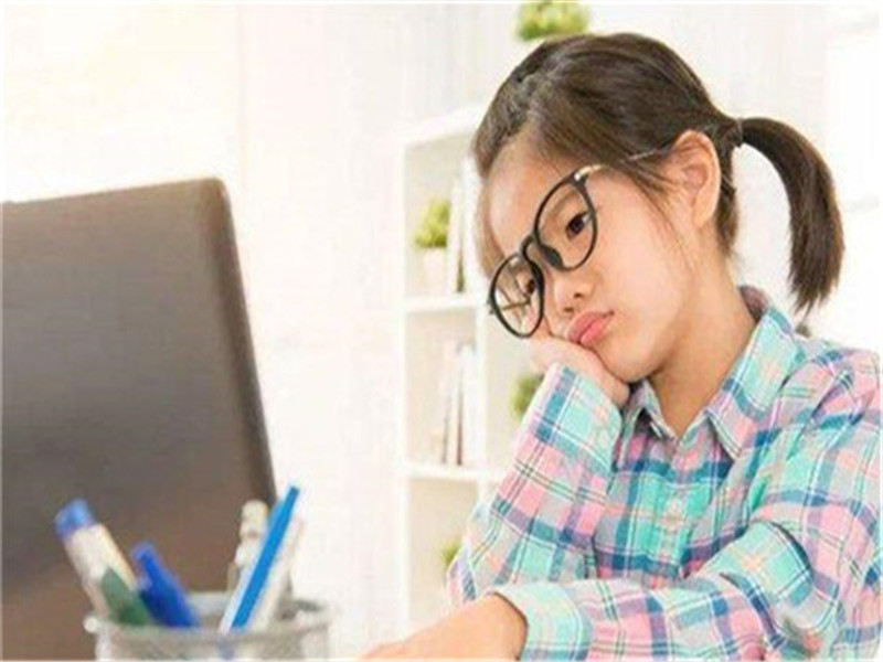 14歲男孩子不想上學(xué)怎么辦