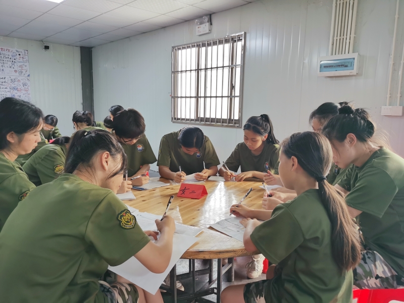 親情淡漠,孩子叛逆期教育學校68ee269_副本.jpg