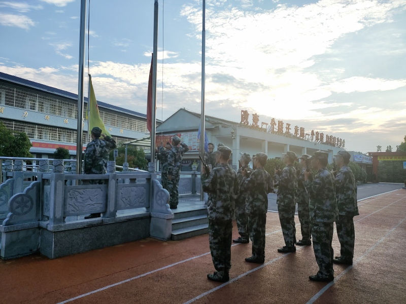 新起點(diǎn)青少年特訓(xùn)學(xué)校,軍事訓(xùn)練學(xué)校