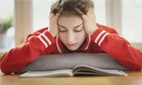 學(xué)生逃課怎么教育 這才是懂教育父母的正確態(tài)度！